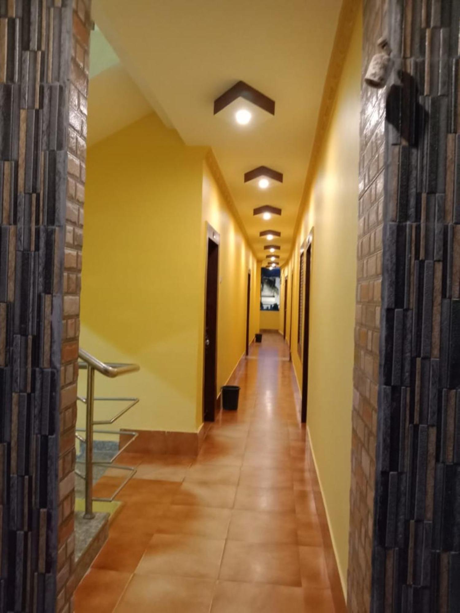 Goroomgo Sahoo Palace Puri - Prime Location Near Sea Beach - Excellent Service With Parking Facilities Luaran gambar